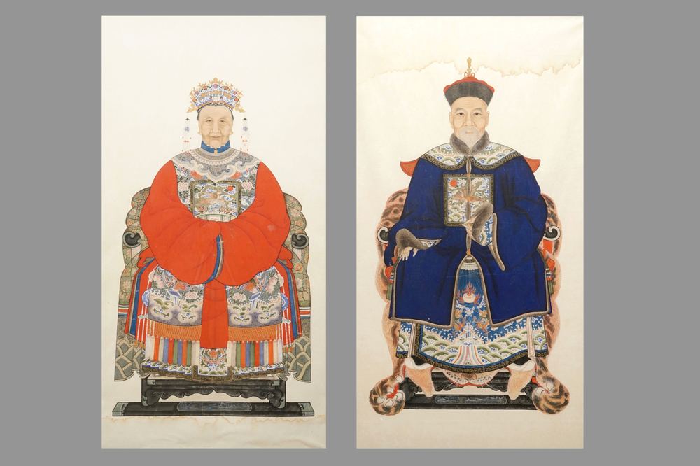 Een paar Chinese portretten van Mandarijnse ambtenaren op papier, 19e eeuw